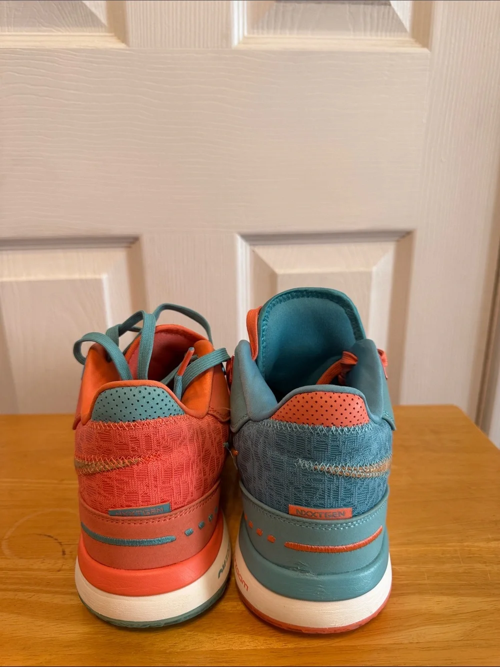 Women’s  Coral and Teal Nike AirZoom - Picture 4 of 6